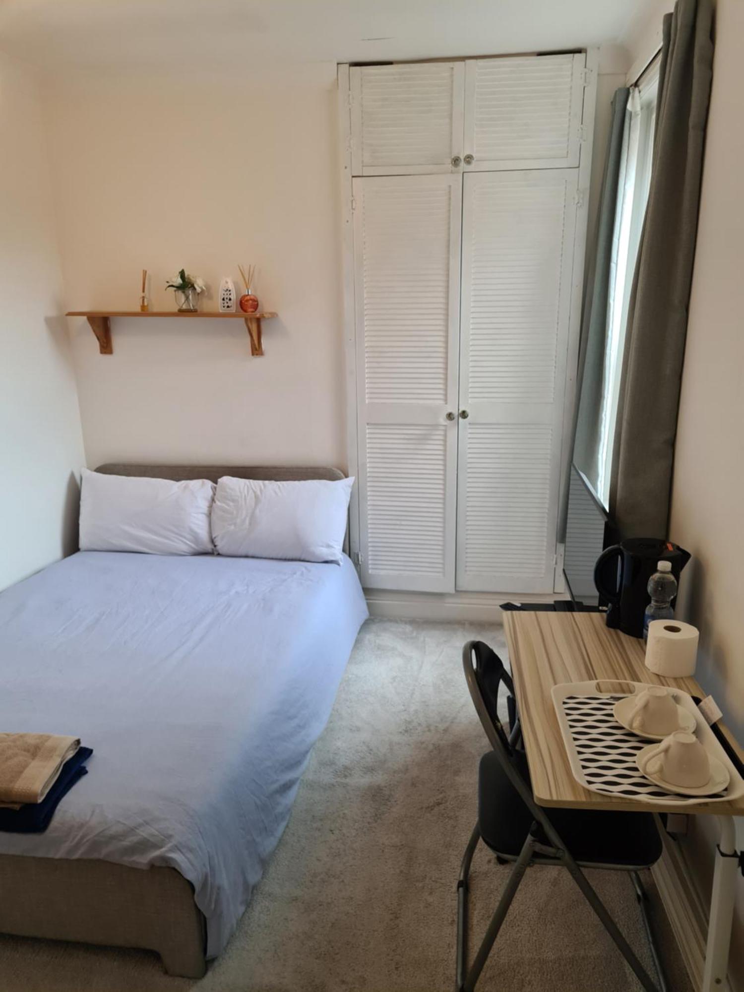 A Private & Beautiful Bedroom With Shared Bathroom In The Heart Of Bournemouth Eksteriør bilde