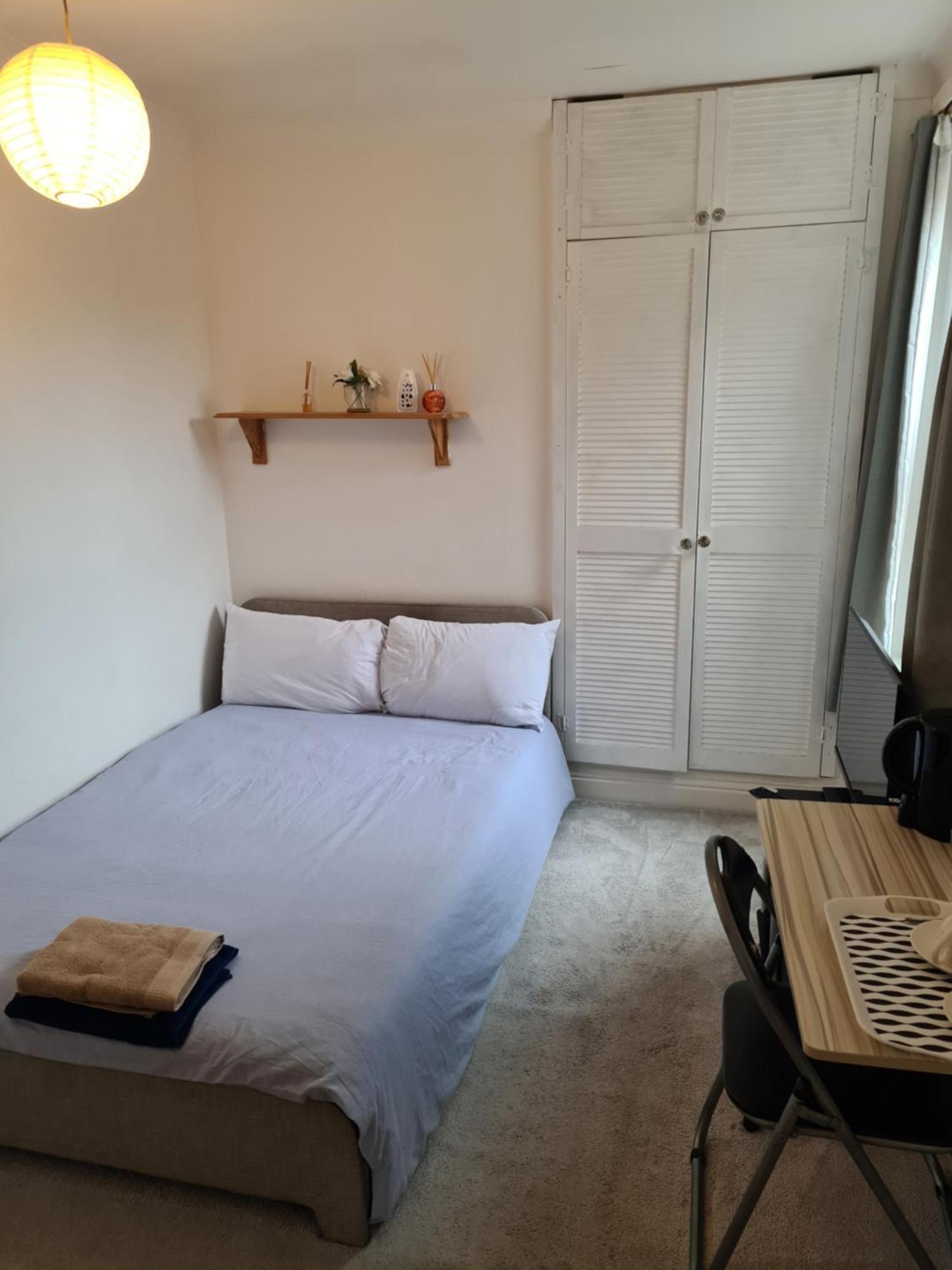 A Private & Beautiful Bedroom With Shared Bathroom In The Heart Of Bournemouth Eksteriør bilde