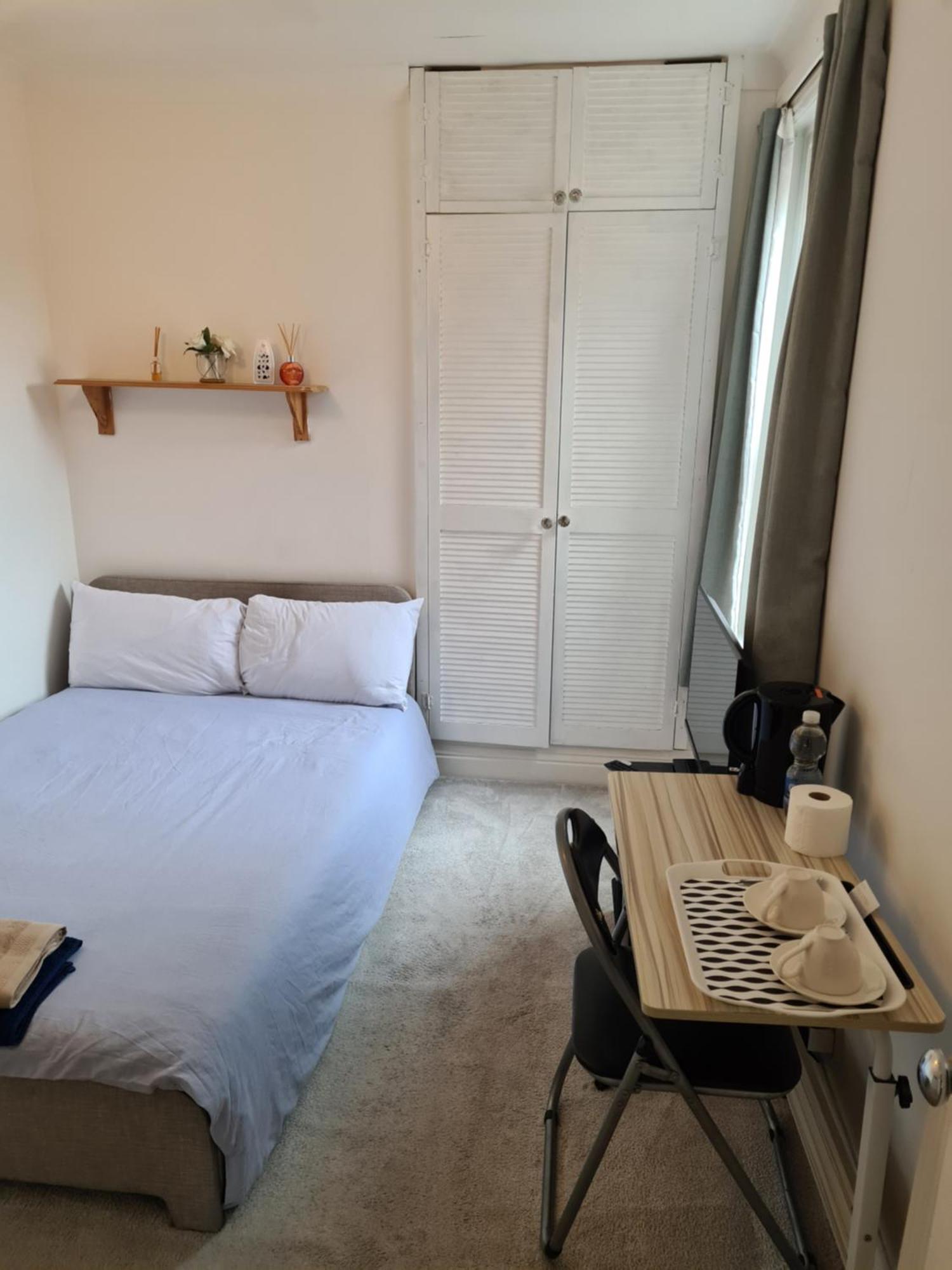 A Private & Beautiful Bedroom With Shared Bathroom In The Heart Of Bournemouth Eksteriør bilde